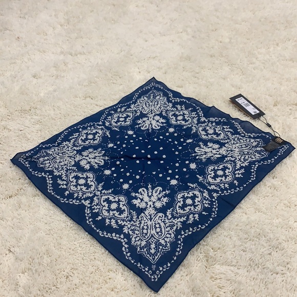 Frye Scarf New with tags attached - Picture 6 of 15